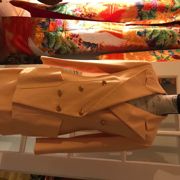 Chanel - Picture 2 of 6